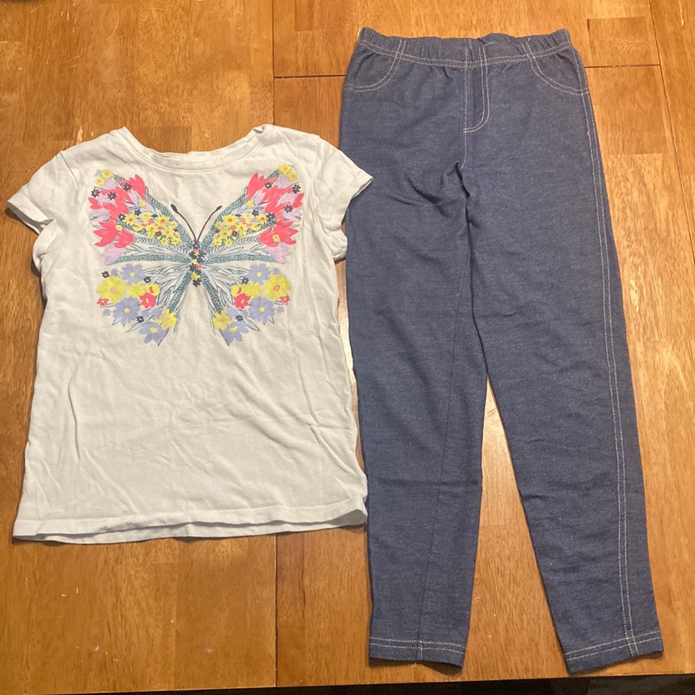 Girl’s outfit - Gap kids size M butterfly t-shirt Carter’s leggings size 8
